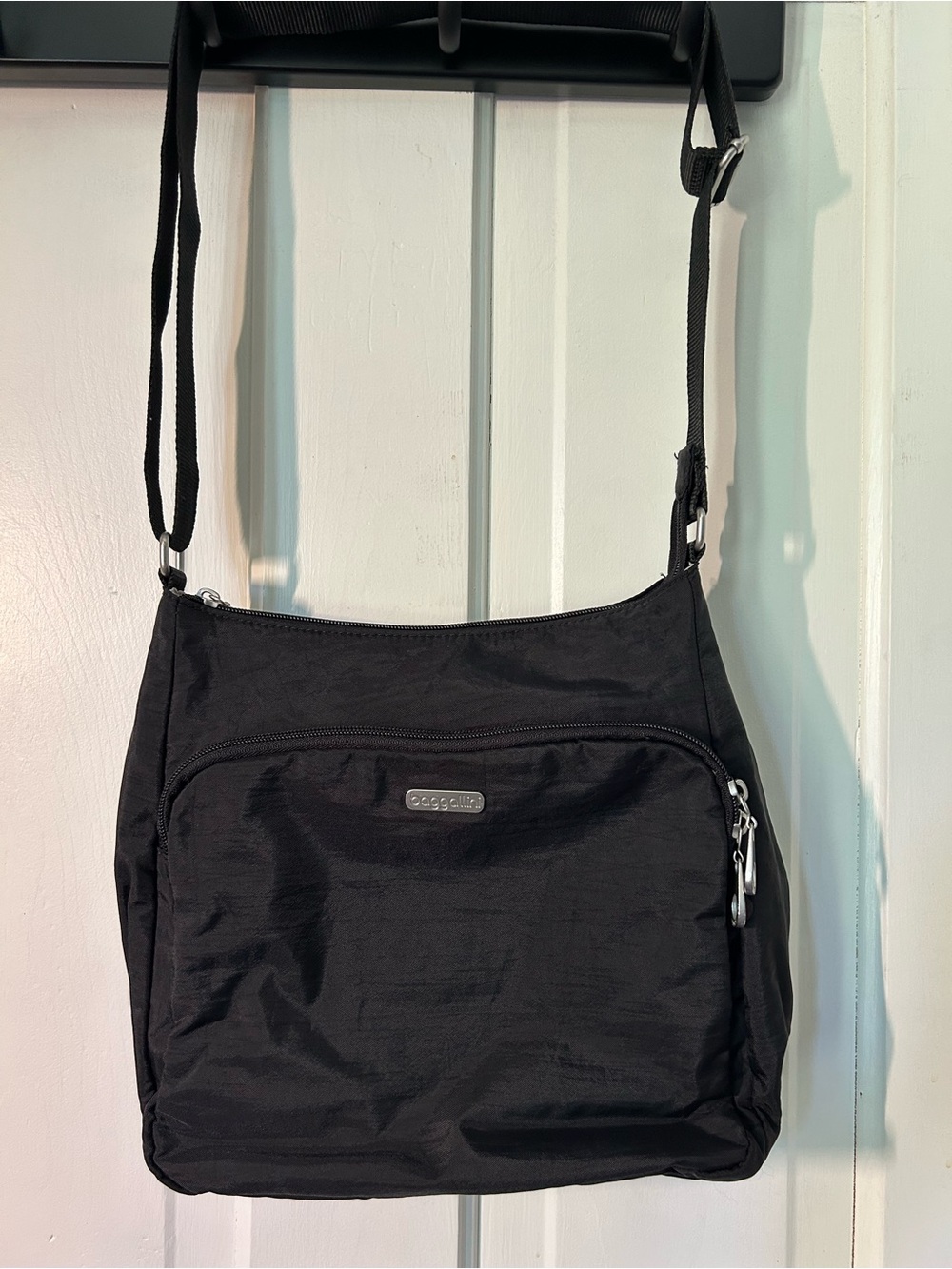 Baggallini Black Crossbody Bag with Front Zip Pocket